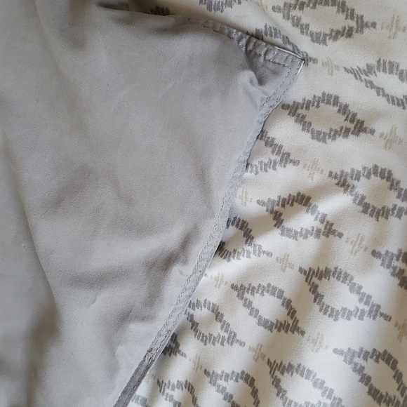 Reversible Gray Twin Comforter - Picture 3 of 6